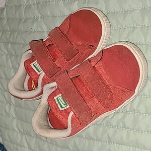 Red suede velcro Puma sneakers